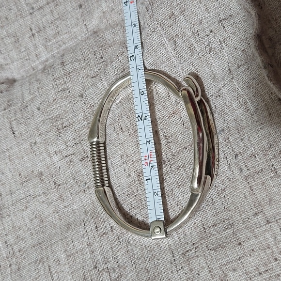 Uno de 50 latch hook silver bracelet - Picture 6 of 7